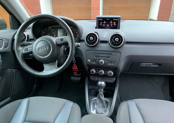 Audi A1 cena 43900 przebieg: 88000, rok produkcji 2012 z Szczecin małe 326